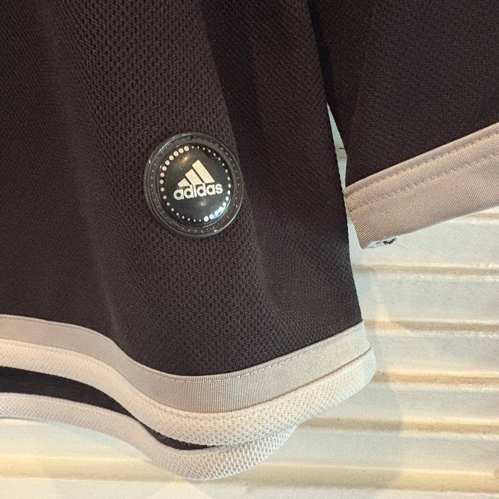 Adidas LA KINGS NHL Jersey - Picture 5 of 7